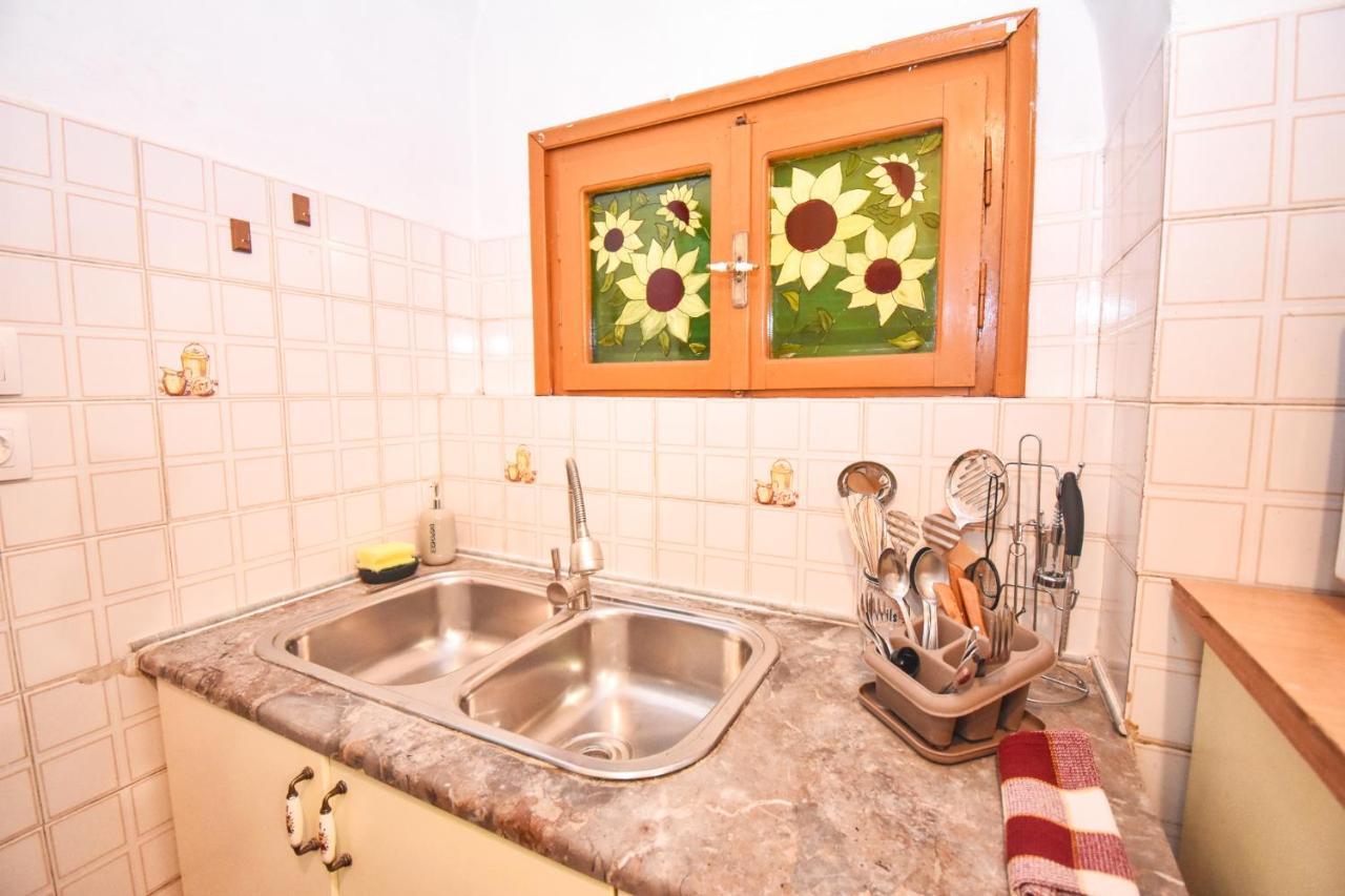Venetian Well Gallery Apartment In Corfu Old Town 외부 사진