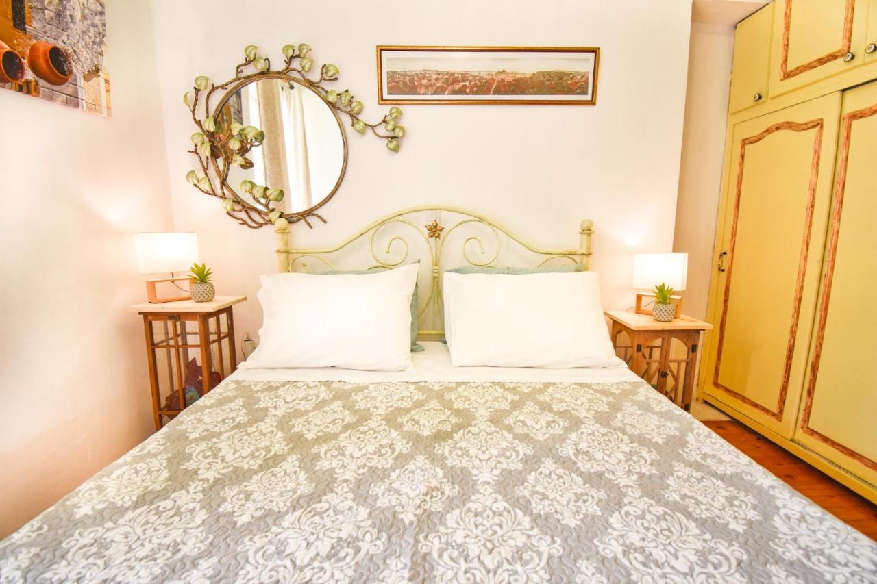 Venetian Well Gallery Apartment In Corfu Old Town 외부 사진